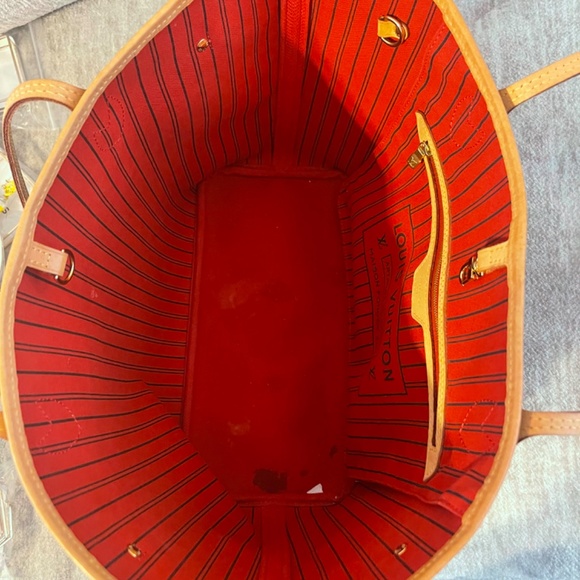 AUTHENTIC Louis Vuitton Neverfull MM - Picture 8 of 11